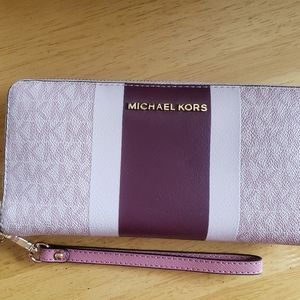 Michael kors wallet